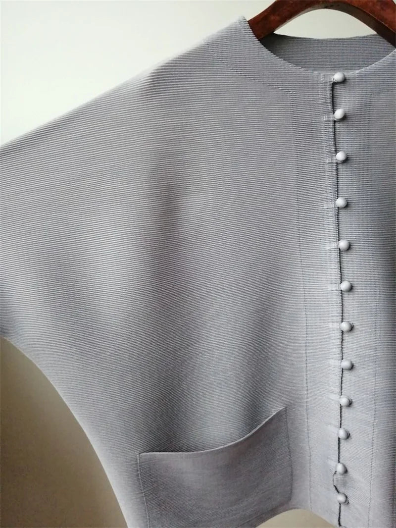 Woman Clothing T-shirt Bat Sleeves Loose and Pleated Small Jacket Women's Single-breasted Pocket Design Pleated Semi-Turtleneck