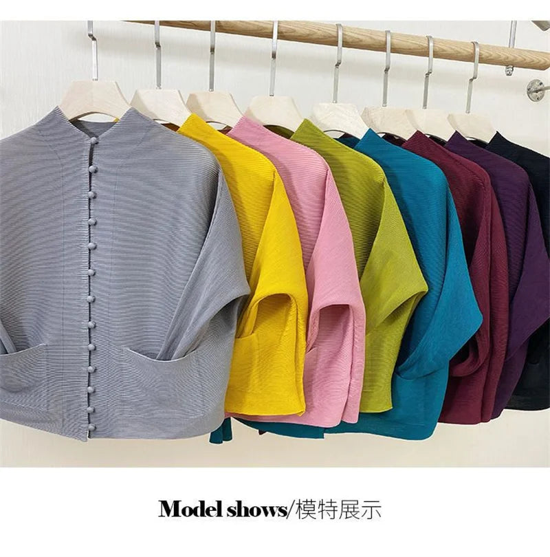 Woman Clothing T-shirt Bat Sleeves Loose and Pleated Small Jacket Women's Single-breasted Pocket Design Pleated Semi-Turtleneck